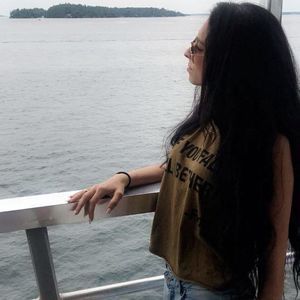 Meet your Posher, Malak